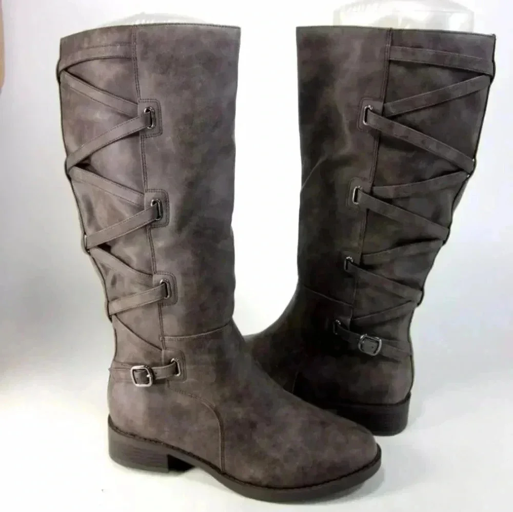 Journee Women's Boots Size 7.5 Brown